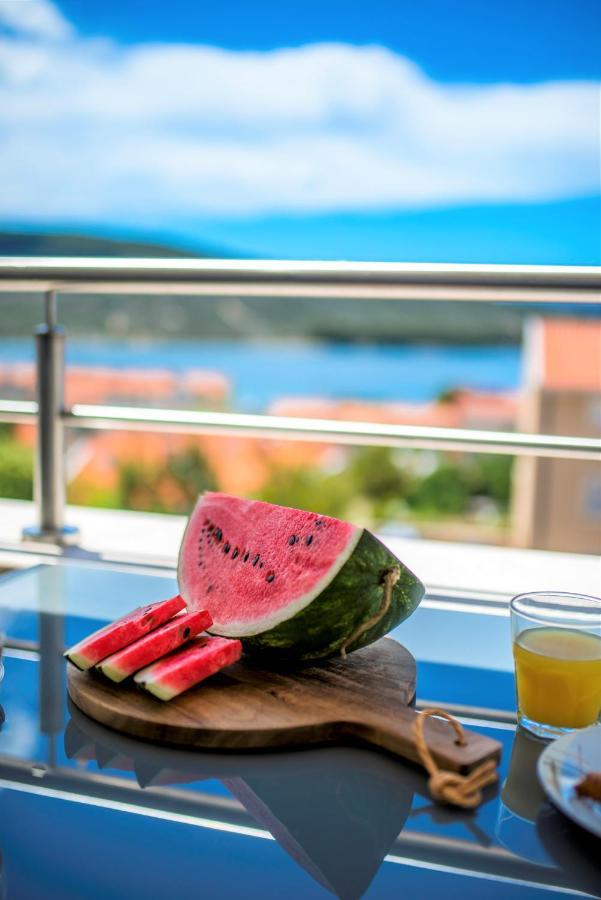 Best Island View Крес Екстериор снимка